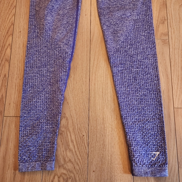 Gymshark Butt Lifting Crop Leggings - Picture 8 of 11